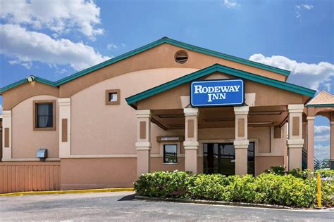 Stay at this business-friendly hotel in Fargo. . Rodeway inn address